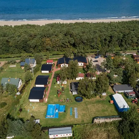 Osrodek Wczasowy Wodnik ホリデーパーク オストロボ