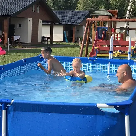 ホリデーパーク Osrodek Wczasowy Wodnik オストロボ